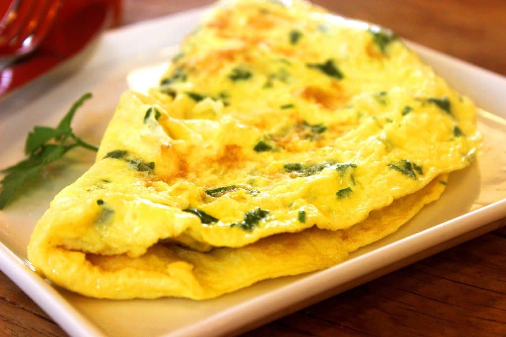 Omelete-com-Molho-Nunca-Comi-Ovos-tao-Deliciosos-Faca-Hoje-1024x682 Omelete com Molho Nunca Comi Ovos tão Deliciosos Faça Hoje