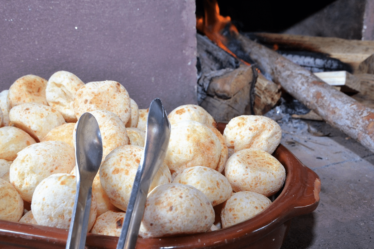 Como fazer um pão de queijo perfeito em casa