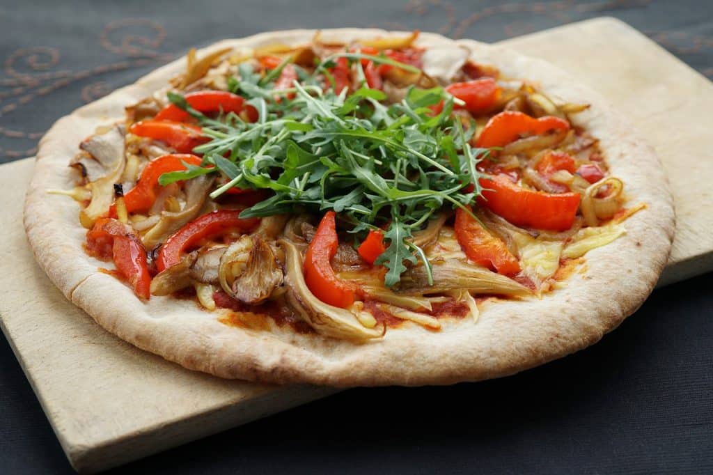 Receitas-veganas-de-pizza-Como-fazer-deliciosas-pizzas-sem-ingredientes-de-origem-animal-1024x682 Receitas veganas de pizza: Como fazer deliciosas pizzas sem ingredientes de origem animal